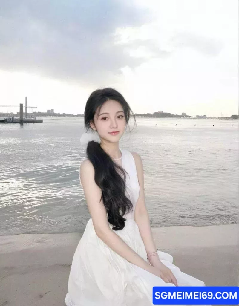 加密货币虽提供匿名性，但地址错误与波动性可能给缺乏技术的用户带来永久损失。