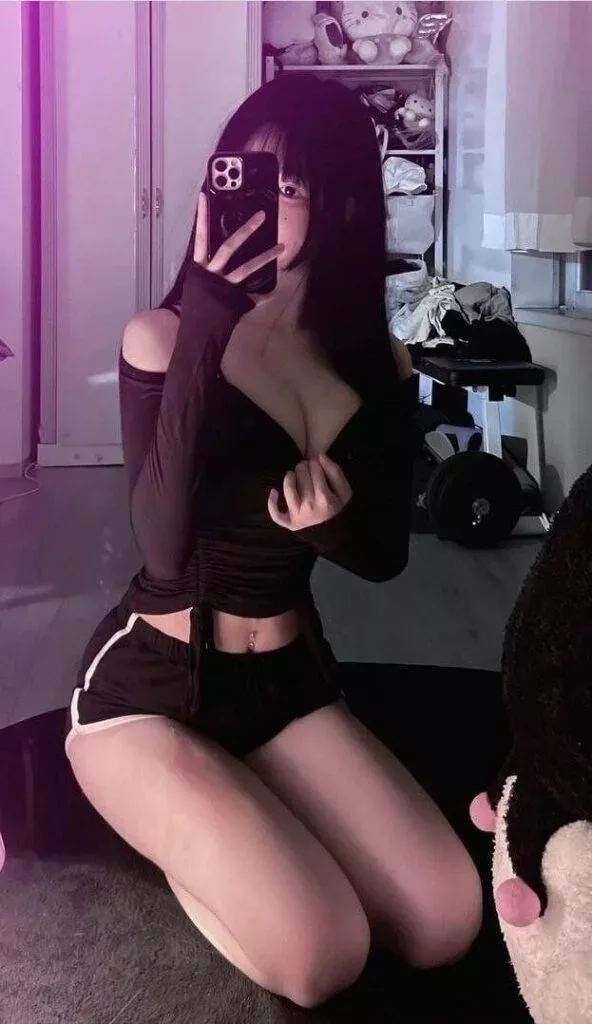 午夜后的新加坡街头，真正展现这座城市的多元与对美食的热情。