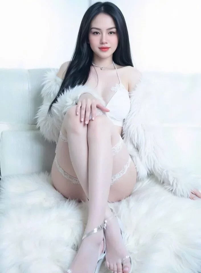 SG Escorts companion Minmin Hindi — composed style for a relaxed private arrangement