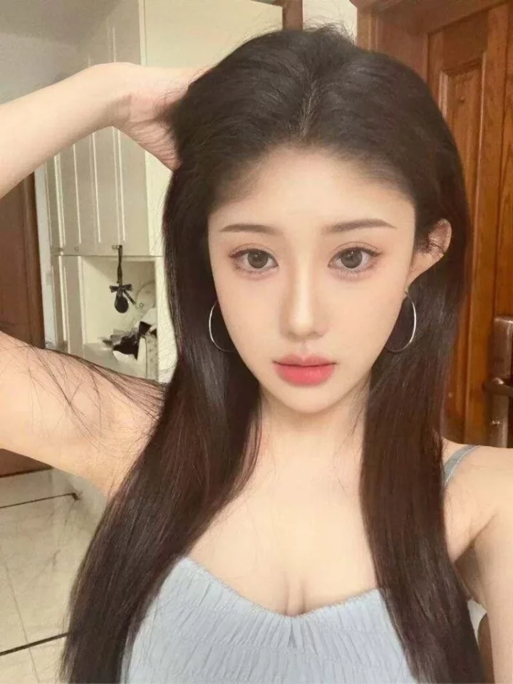 Singapore Escort companion Meiqi Hindi — polished gallery imagery for adult customers
