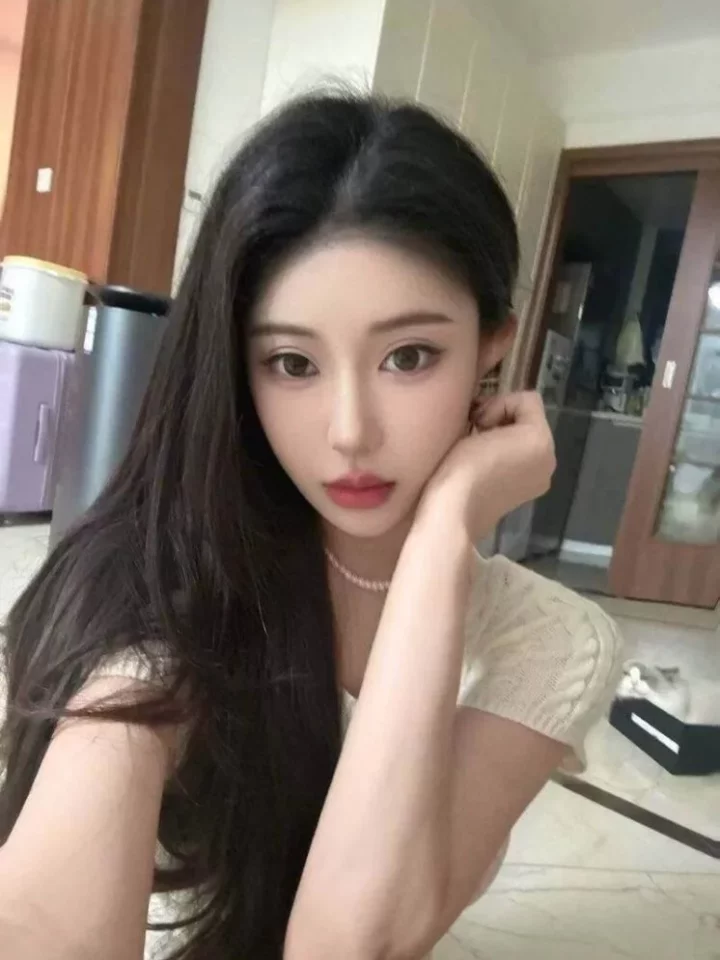 Meiqi SG Escort profile gallery image 2
