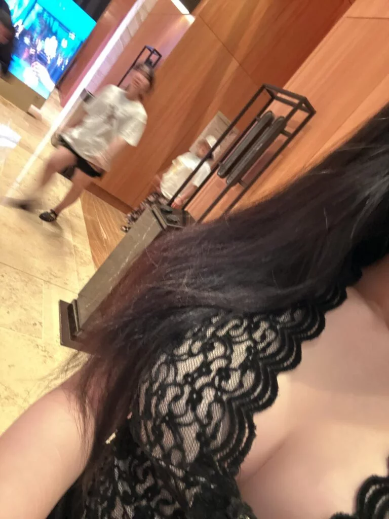 Close up of Liuliu Singapore Escort performing authentic Thai massage techniques