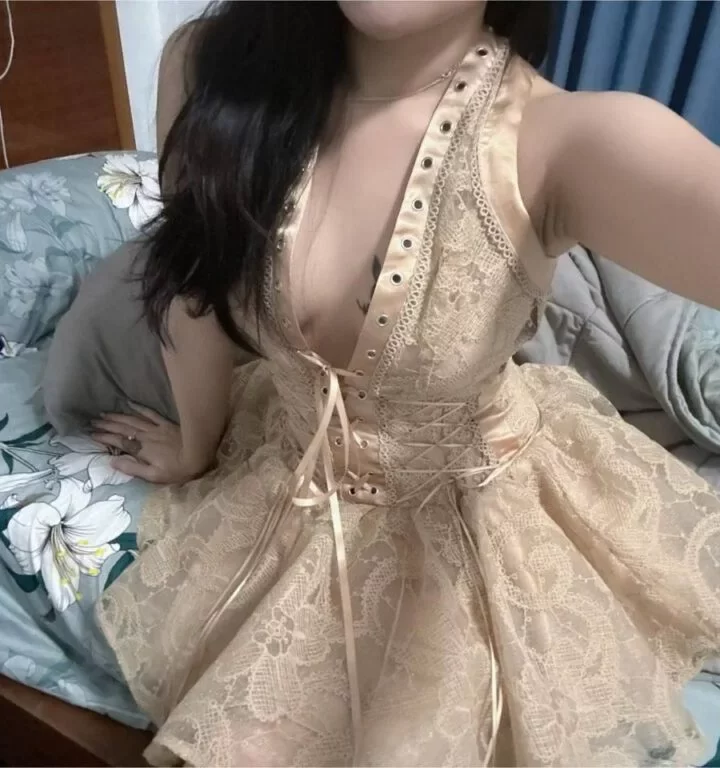 Mystery Singapore Escort profile photo showing elegant portrait